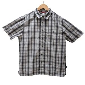 The North Face Mens Plaid Short Sleeve Button Up Shirt Medium Gray White Outdoor